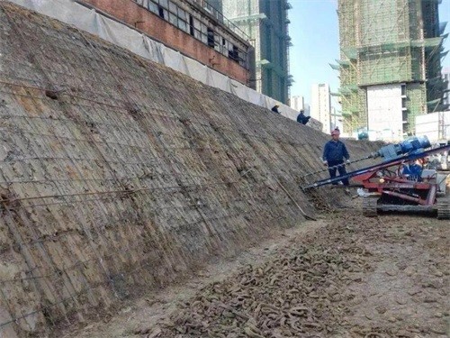 秦都建筑边坡支护
